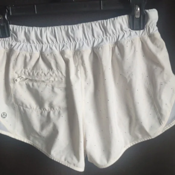 Lululemon Hotty Hot Shorts - Picture 4 of 7